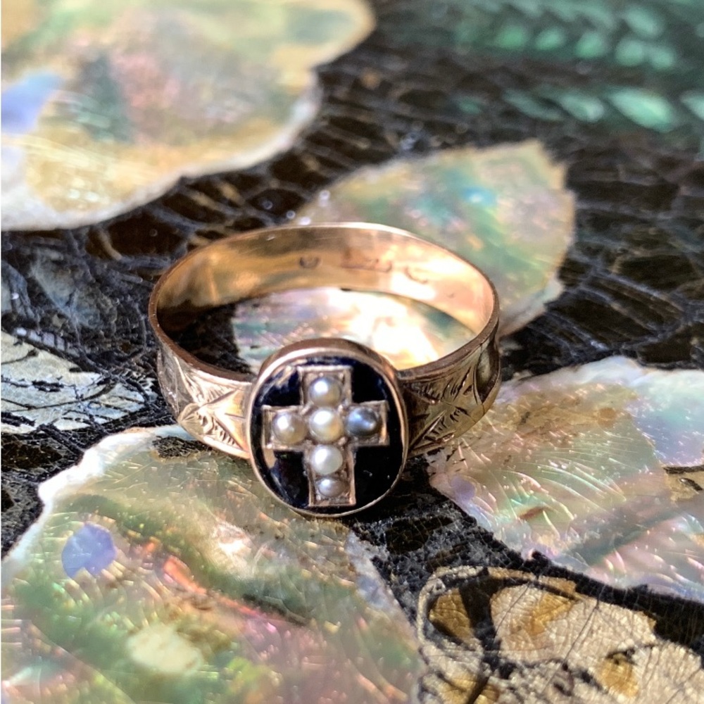 Antique 9k and Seed Pearl Georgian Mourning Ring💫circa 1600’s- 1800’s